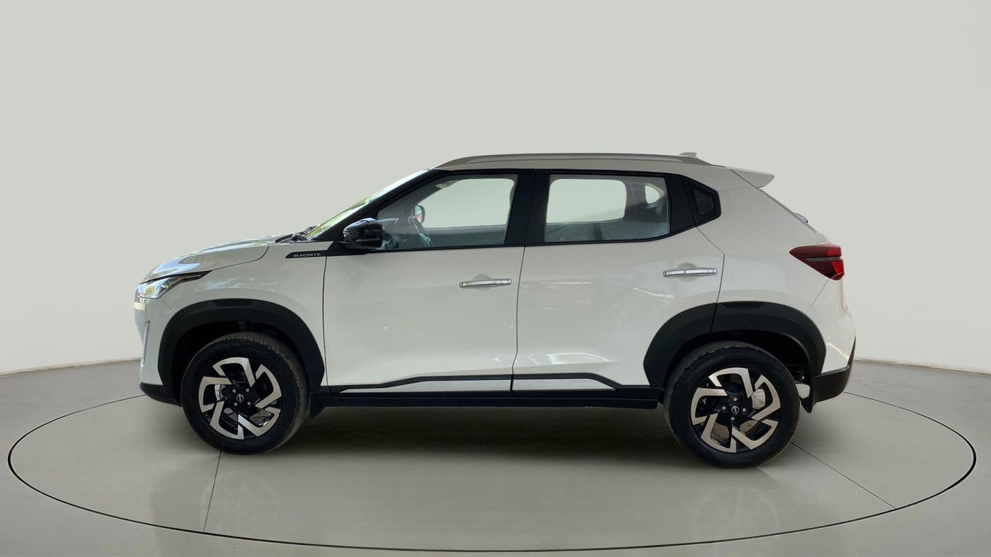 2023 Nissan MAGNITE XV MT, Petrol, Manual, 3,628 km, Left Side