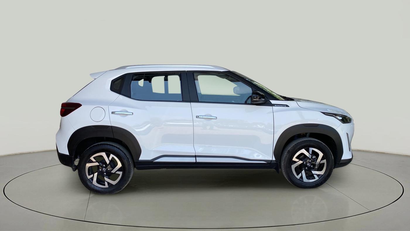 2023 Nissan MAGNITE XV MT, Petrol, Manual, 3,628 km, Right Side View