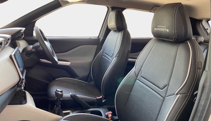2023 Nissan MAGNITE XV MT, Petrol, Manual, 3,628 km, Right Side Front Door Cabin