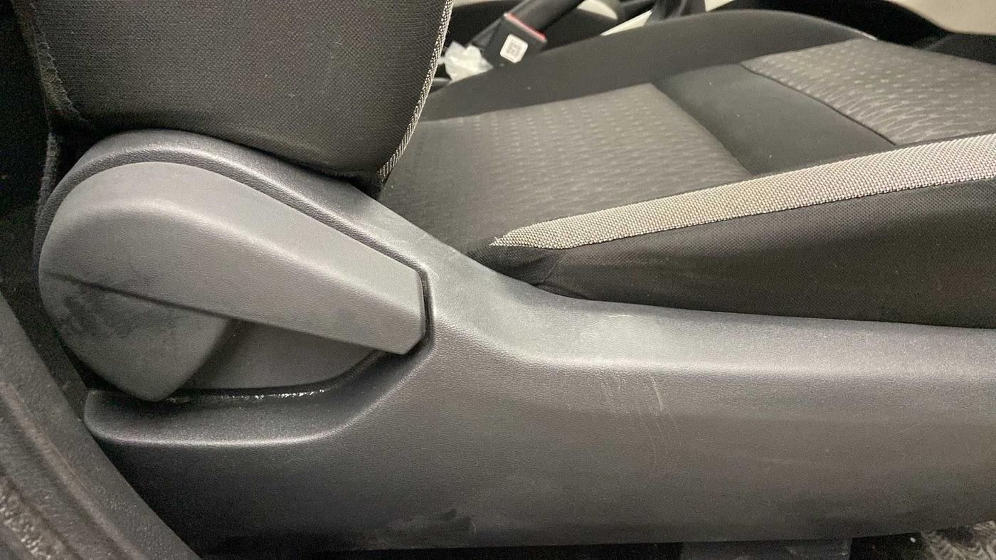 2021 Nissan MAGNITE XE, Petrol, Manual, 10,379 km, Driver Side Adjustment Panel