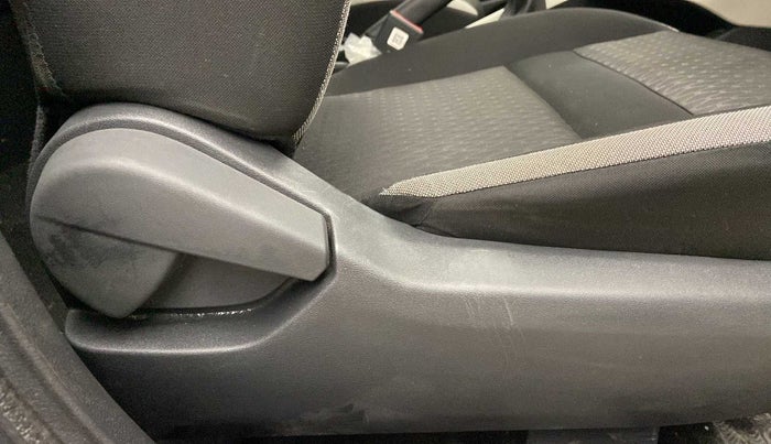2021 Nissan MAGNITE XE, Petrol, Manual, 10,379 km, Driver Side Adjustment Panel