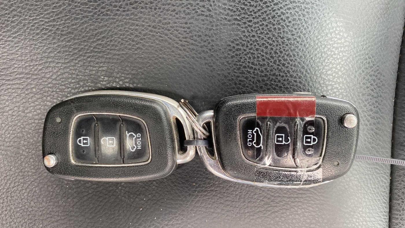 2016 Hyundai Creta E PLUS 1.6 PETROL, Petrol, Manual, 89,371 km, Key Close Up
