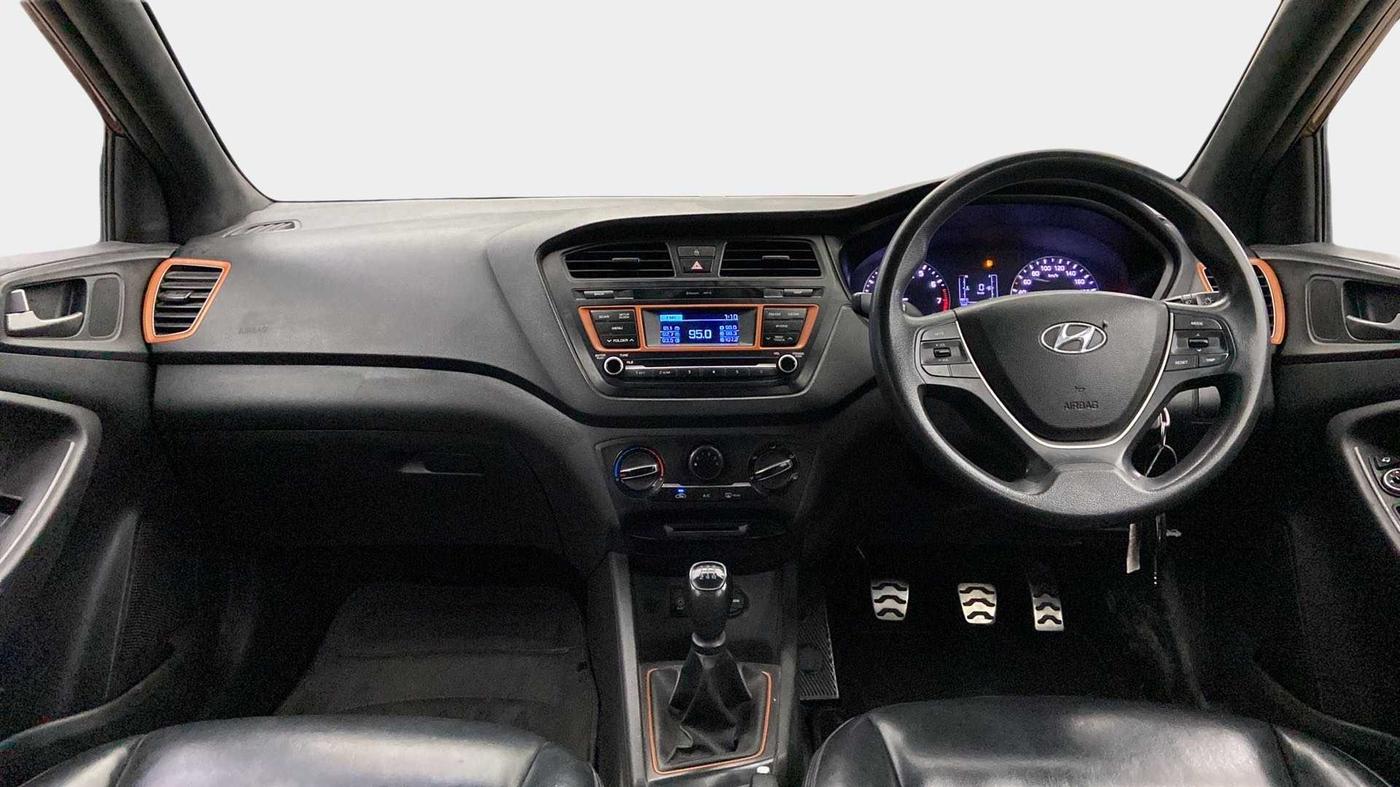 2016 Hyundai i20 Active 1.2 S, Petrol, Manual, 54,148 km, Dashboard
