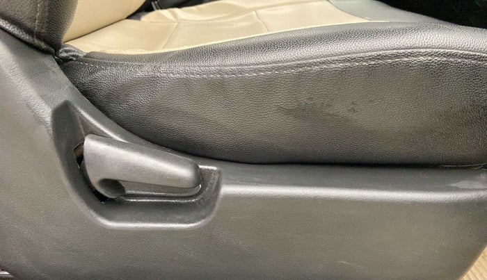 2018 Maruti Wagon R 1.0 LXI CNG, CNG, Manual, 56,486 km, Driver Side Adjustment Panel