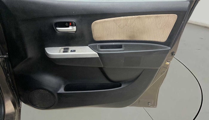 2018 Maruti Wagon R 1.0 LXI CNG, CNG, Manual, 56,486 km, Driver Side Door Panels Control