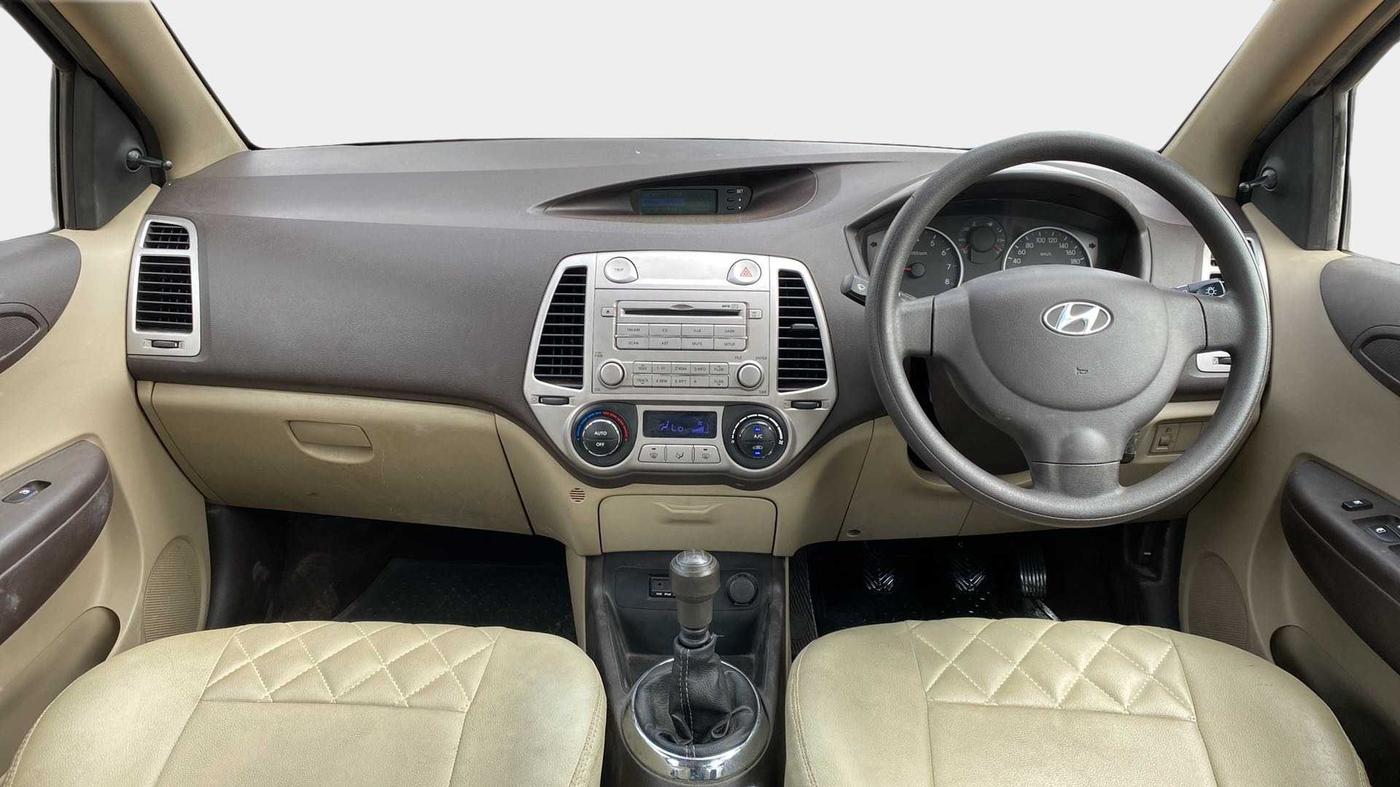 2011 Hyundai i20 MAGNA 1.2, Petrol, Manual, 89,388 km, Dashboard