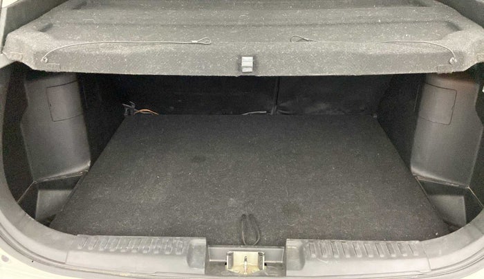 2019 Maruti Vitara Brezza ZDI AMT, Diesel, Automatic, 28,098 km, Boot Inside