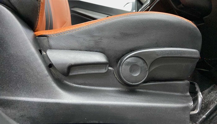 2019 Maruti Vitara Brezza ZDI AMT, Diesel, Automatic, 28,098 km, Driver Side Adjustment Panel
