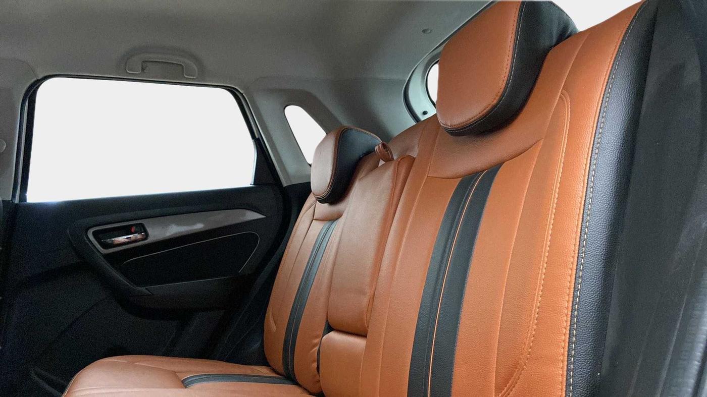 2019 Maruti Vitara Brezza ZDI AMT, Diesel, Automatic, 28,098 km, Right Side Rear Door Cabin