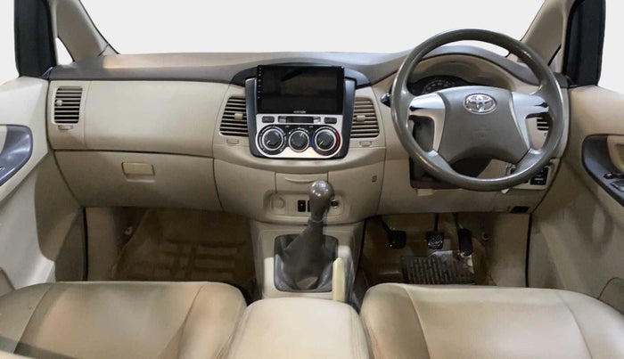2012 Toyota Innova 2.5 GX 8 STR, Diesel, Manual, 88,816 km, Dashboard