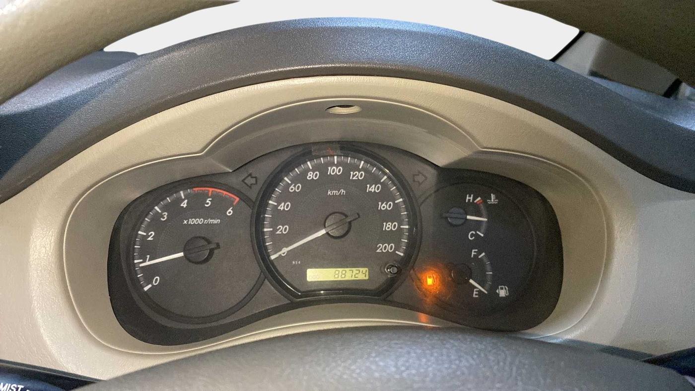 2012 Toyota Innova 2.5 GX 8 STR, Diesel, Manual, 88,816 km, Odometer Image