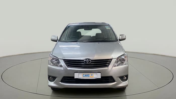 2012 Toyota Innova 2.5 GX 8 STR, Diesel, Manual, 88,816 km, Front