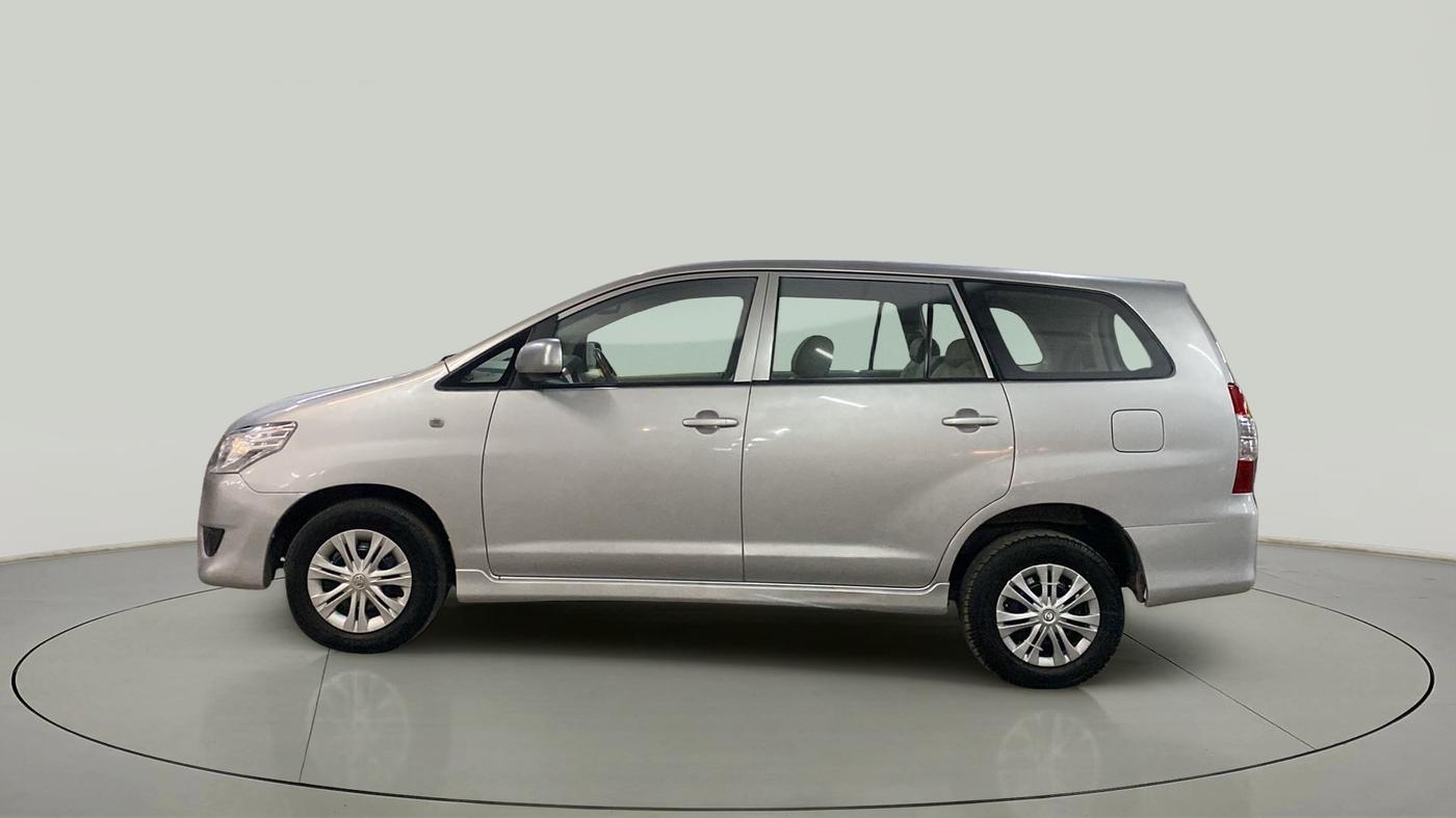 2012 Toyota Innova 2.5 GX 8 STR, Diesel, Manual, 88,816 km, Left Side