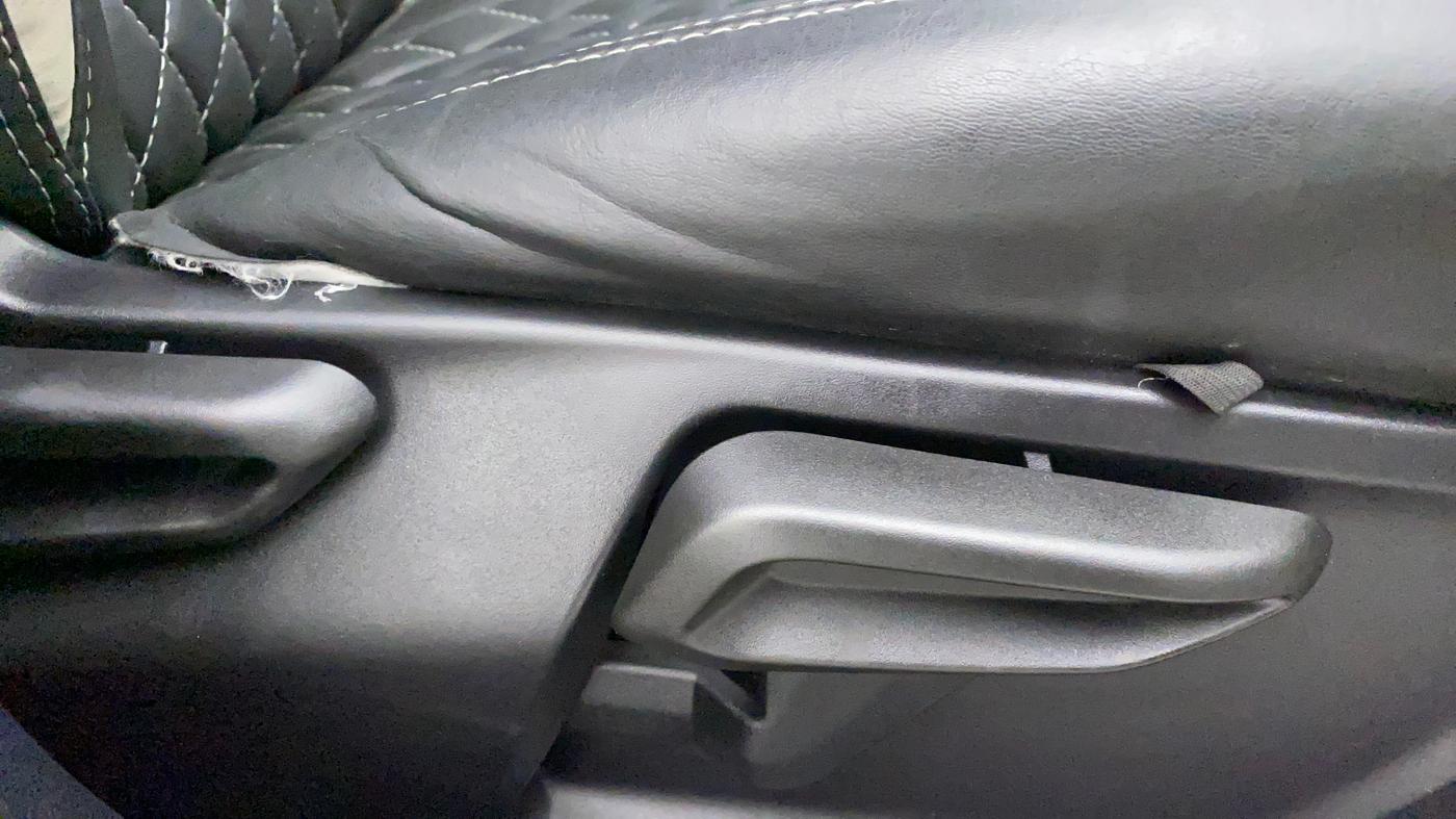 2022 Tata TIGOR XZ PLUS CNG, CNG, Manual, 9,872 km, Driver Side Adjustment Panel