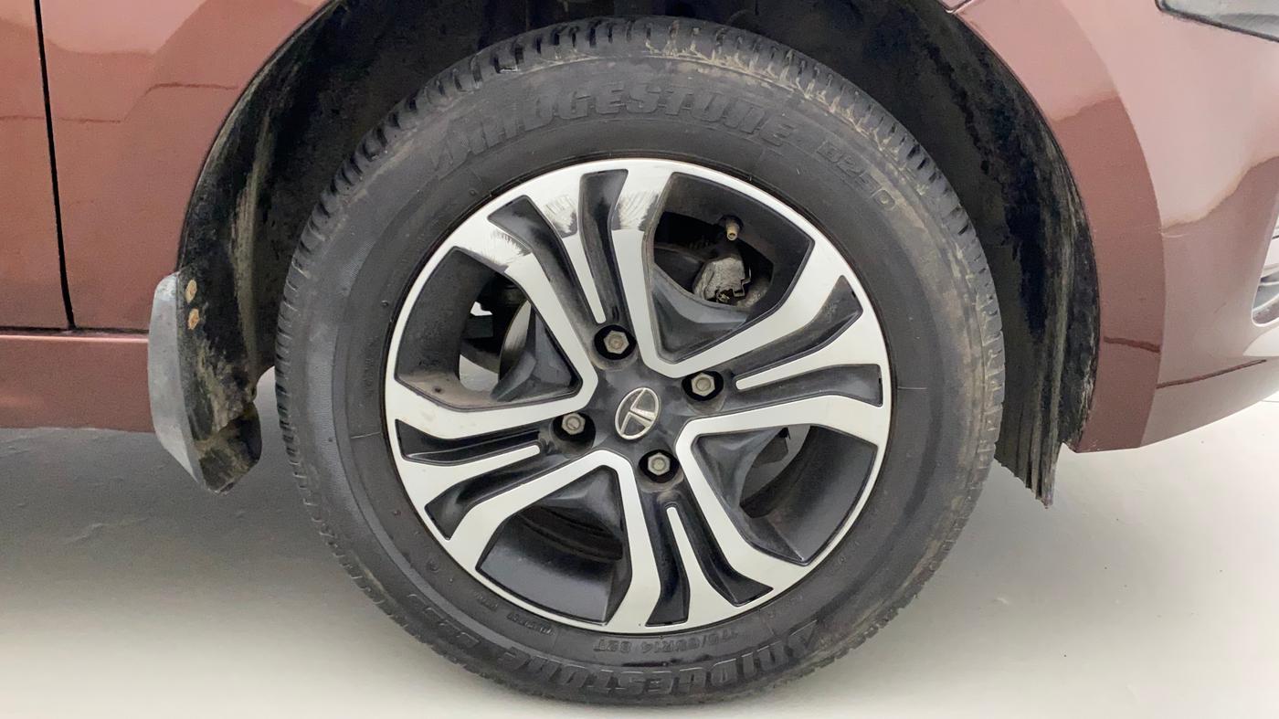 2022 Tata TIGOR XZ PLUS CNG, CNG, Manual, 9,872 km, Right Front Wheel