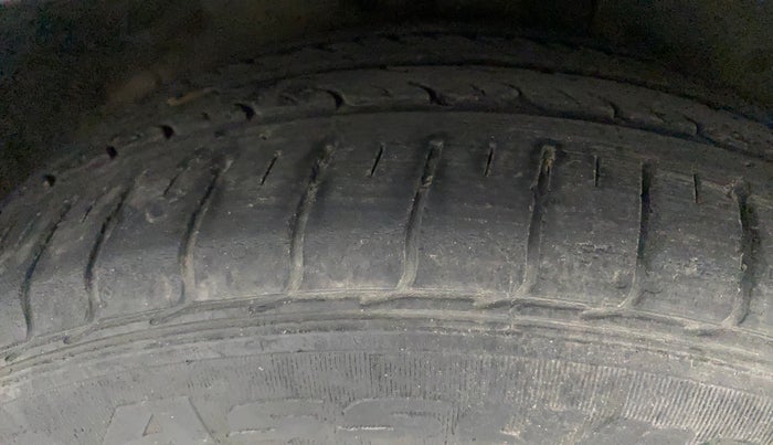 2019 Ford FREESTYLE TITANIUM PLUS 1.2 PETROL, Petrol, Manual, 28,138 km, Right Front Tyre Tread