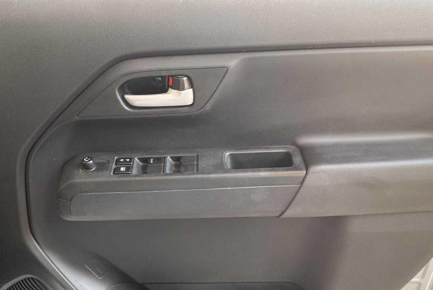 2020 Maruti New Wagon-R VXI 1.2, Petrol, Manual, 38,064 km, Driver Side Door Panels Control