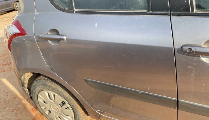 2013 Maruti Swift VXI, Petrol, Manual, 27,681 km, Right rear door - Slightly dented