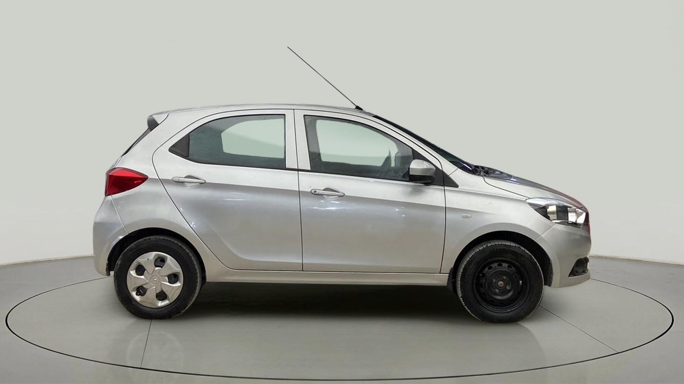 2017 Tata Tiago XTA PETROL, Petrol, Automatic, 1,02,235 km, Right Side View