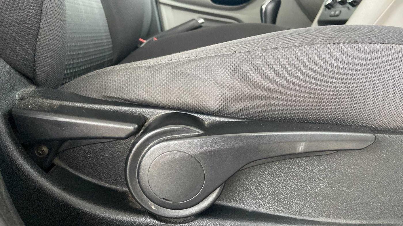 2016 Tata Tiago XZ PETROL, Petrol, Manual, 75,001 km, Driver Side Adjustment Panel