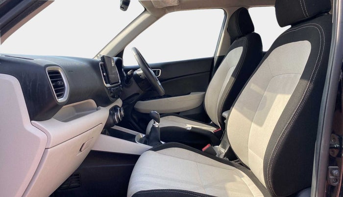 2022 Hyundai VENUE SX 1.2 PETROL, Petrol, Manual, 14,379 km, Right Side Front Door Cabin