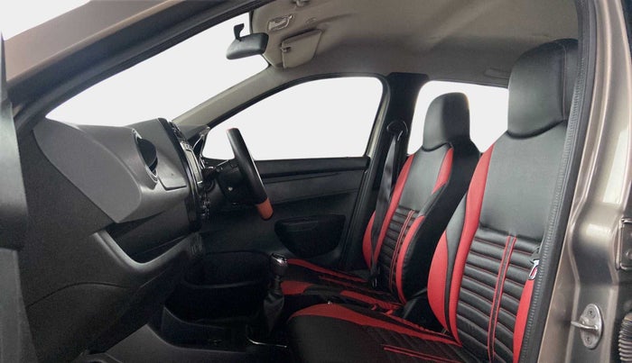 2018 Renault Kwid RXT 1.0 (O), Petrol, Manual, 23,746 km, Right Side Front Door Cabin
