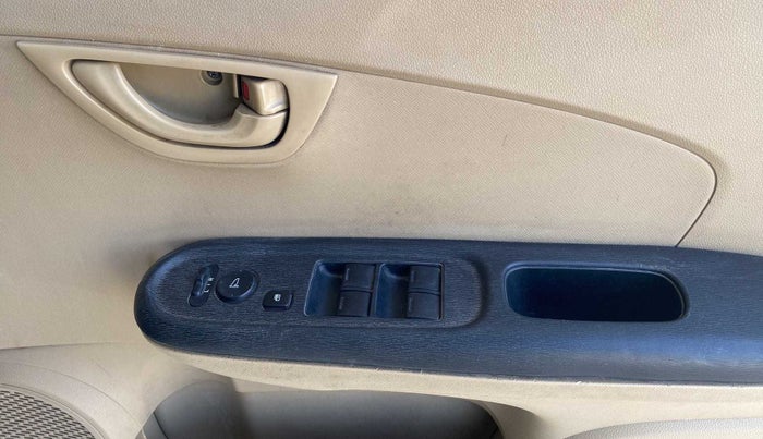 2014 Honda Amaze 1.2L I-VTEC S, Petrol, Manual, 64,106 km, Driver Side Door Panels Control