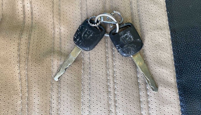 2014 Honda Amaze 1.2L I-VTEC S, Petrol, Manual, 64,106 km, Key Close Up