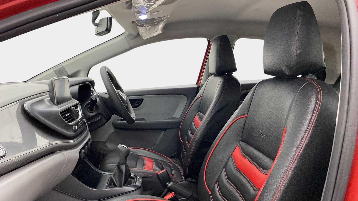 2020 Tata ALTROZ XT PETROL, Petrol, Manual, 40,822 km, Right Side Front Door Cabin