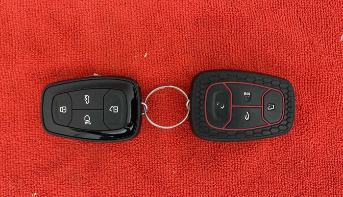 2020 Tata ALTROZ XT PETROL, Petrol, Manual, 40,822 km, Key Close Up