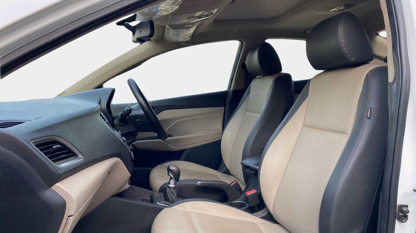 2019 Hyundai Verna 1.6 SX (O) CRDI MT, Diesel, Manual, 54,165 km, Right Side Front Door Cabin