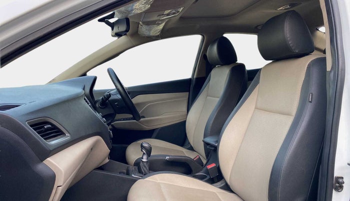 2019 Hyundai Verna 1.6 SX (O) CRDI MT, Diesel, Manual, 54,165 km, Right Side Front Door Cabin