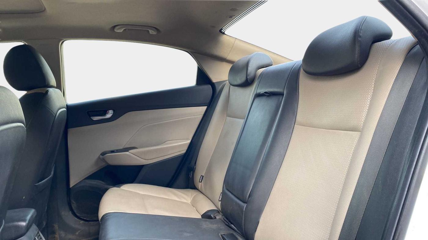 2019 Hyundai Verna 1.6 SX (O) CRDI MT, Diesel, Manual, 54,165 km, Right Side Rear Door Cabin
