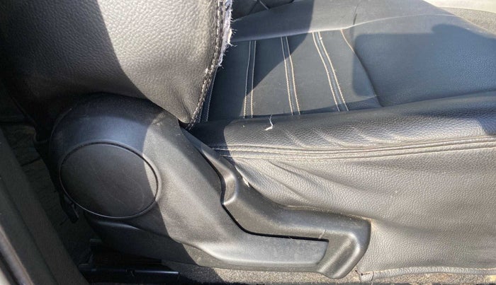 2017 Maruti Baleno DELTA PETROL 1.2, Petrol, Manual, 33,972 km, Driver Side Adjustment Panel
