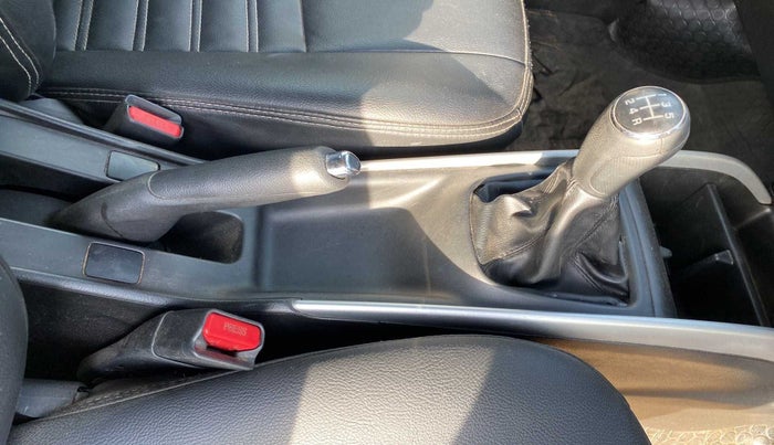 2017 Maruti Baleno DELTA PETROL 1.2, Petrol, Manual, 33,972 km, Gear Lever