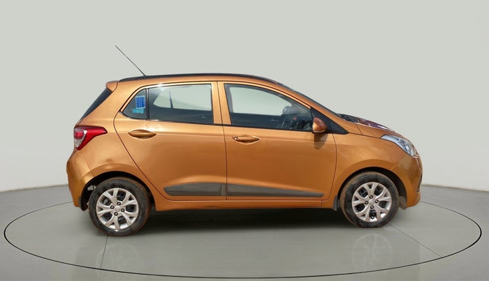 2015 Hyundai Grand i10 SPORTZ 1.2 KAPPA VTVT, Petrol, Manual, 24,680 km, Right Side View