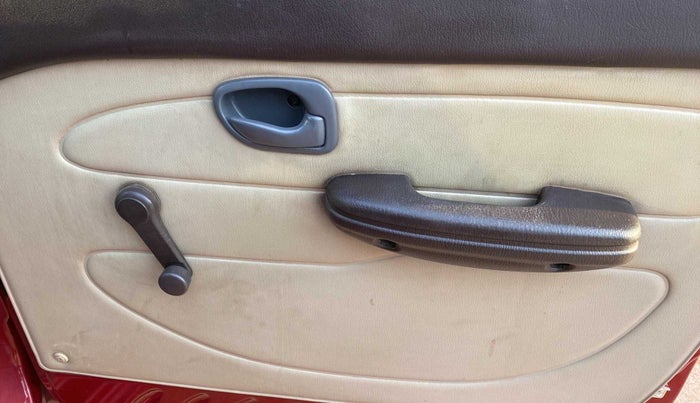 2010 Hyundai Santro Xing GL, Petrol, Manual, 79,984 km, Driver Side Door Panels Control