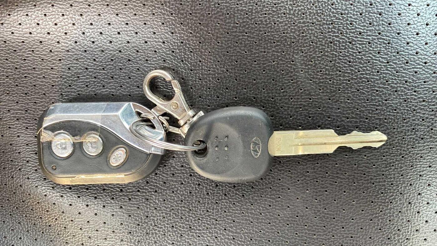 2010 Hyundai Santro Xing GL, Petrol, Manual, 79,984 km, Key Close Up