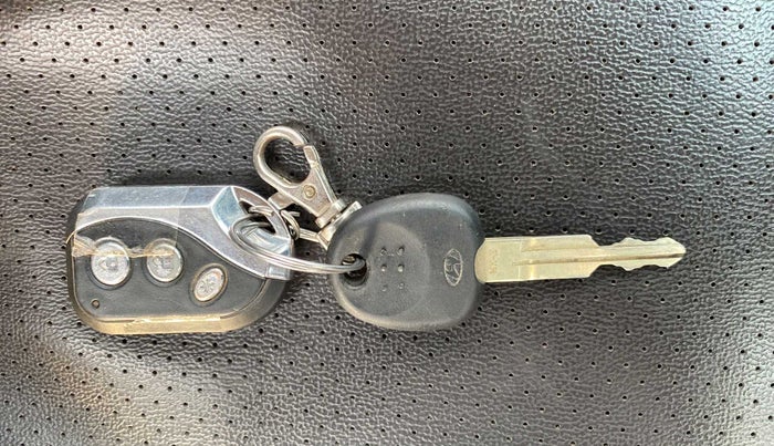 2010 Hyundai Santro Xing GL, Petrol, Manual, 79,984 km, Key Close Up
