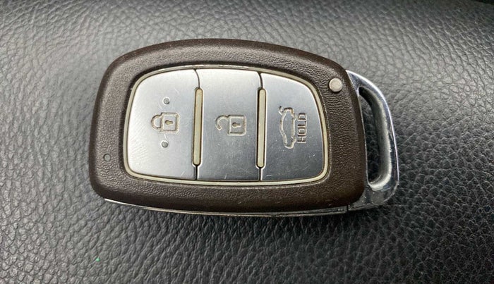 2013 Hyundai Grand i10 ASTA 1.1 CRDI (O), Diesel, Manual, 88,257 km, Key Close Up