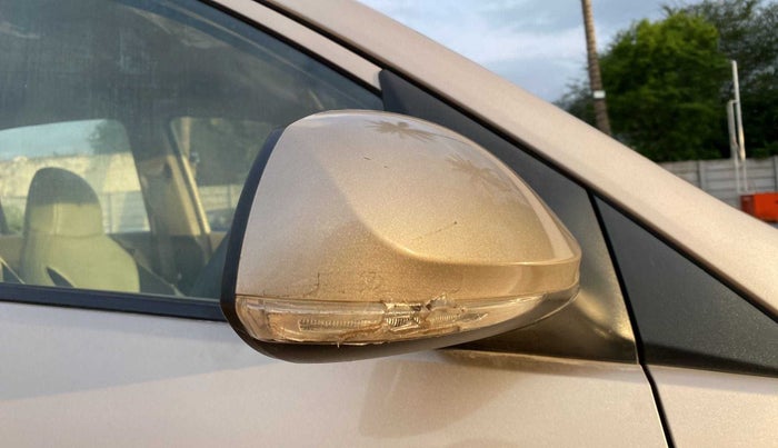 2019 Hyundai NEW SANTRO ASTA MT, Petrol, Manual, 55,677 km, Right rear-view mirror - Indicator light has minor damage