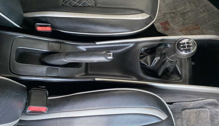 2018 Maruti Baleno DELTA PETROL 1.2, Petrol, Manual, 95,609 km, Gear Lever