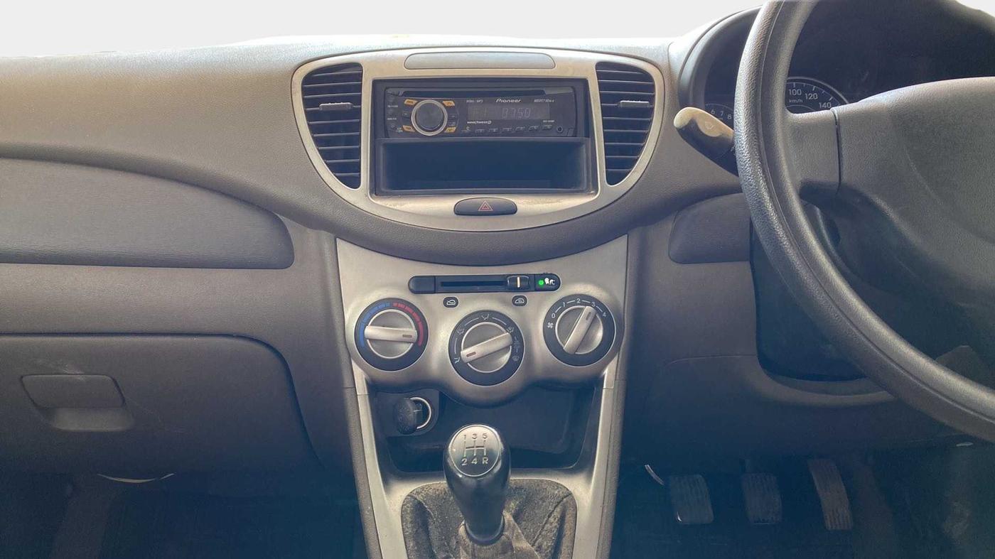 2012 Hyundai i10 MAGNA 1.1, Petrol, Manual, 46,505 km, Air Conditioner