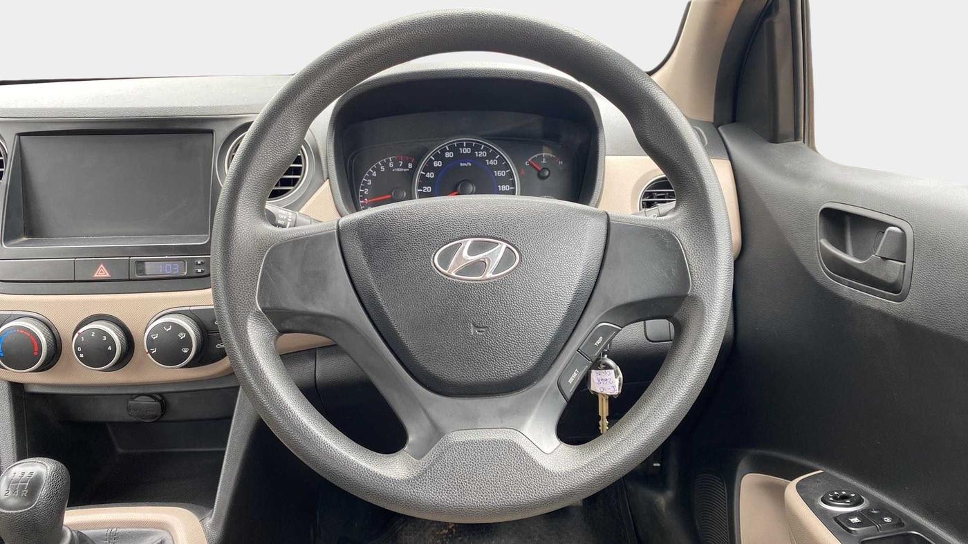 2015 Hyundai Grand i10 MAGNA 1.2 KAPPA VTVT, Petrol, Manual, 32,237 km, Steering Wheel Close Up