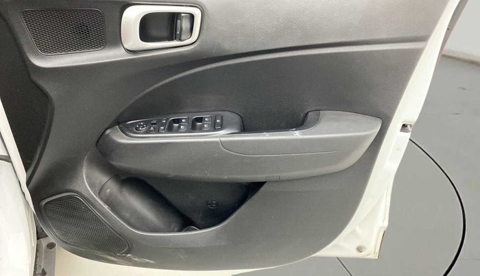 2021 Hyundai VENUE SX PLUS 1.0 TURBO DCT, Petrol, Automatic, 24,873 km, Driver Side Door Panels Control