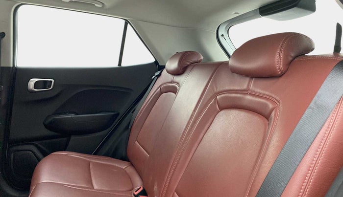 2021 Hyundai VENUE SX PLUS 1.0 TURBO DCT, Petrol, Automatic, 24,873 km, Right Side Rear Door Cabin