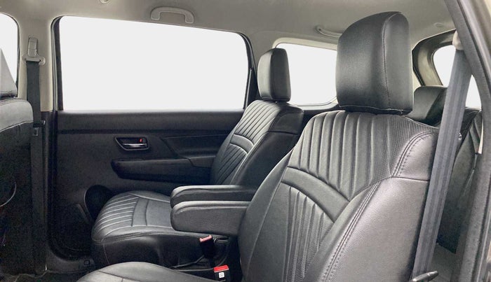 2022 Maruti XL6 ZETA AT, Petrol, Automatic, 41,145 km, Right Side Rear Door Cabin