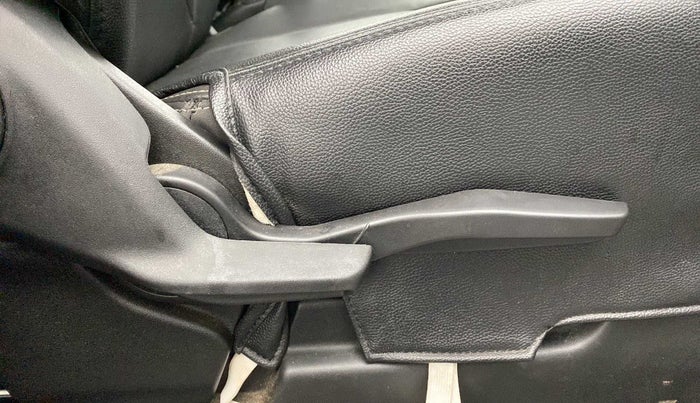 2022 Maruti XL6 ZETA AT, Petrol, Automatic, 41,145 km, Driver Side Adjustment Panel