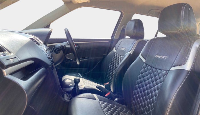 2015 Maruti Swift VXI, Petrol, Manual, 33,868 km, Right Side Front Door Cabin
