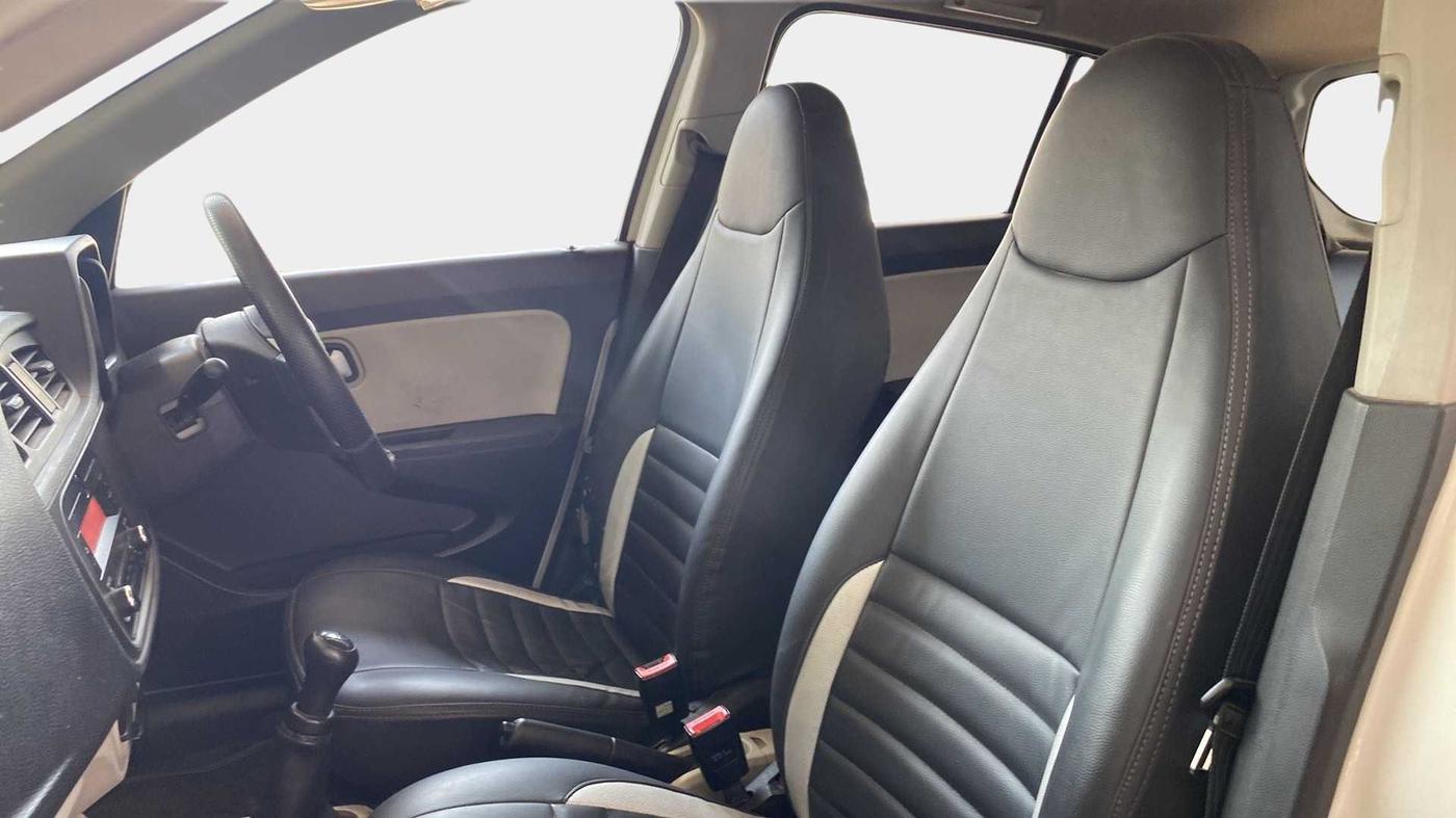 2020 Maruti Alto VXI, Petrol, Manual, 32,946 km, Right Side Front Door Cabin